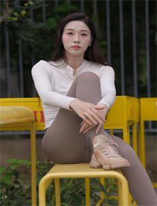 《大一庄巧涵》
