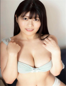 《翁公咬着小娇乳H边走边欢视频》